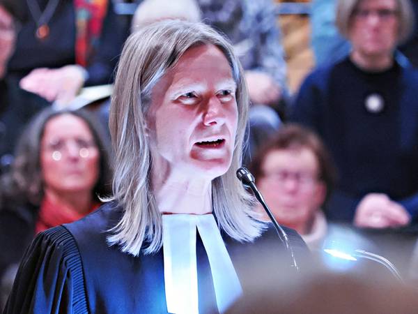 Ansprache von Dekanin Esther Philipps