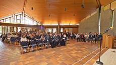 Festgemeinde in der Versöhnungskirche in Waldshut